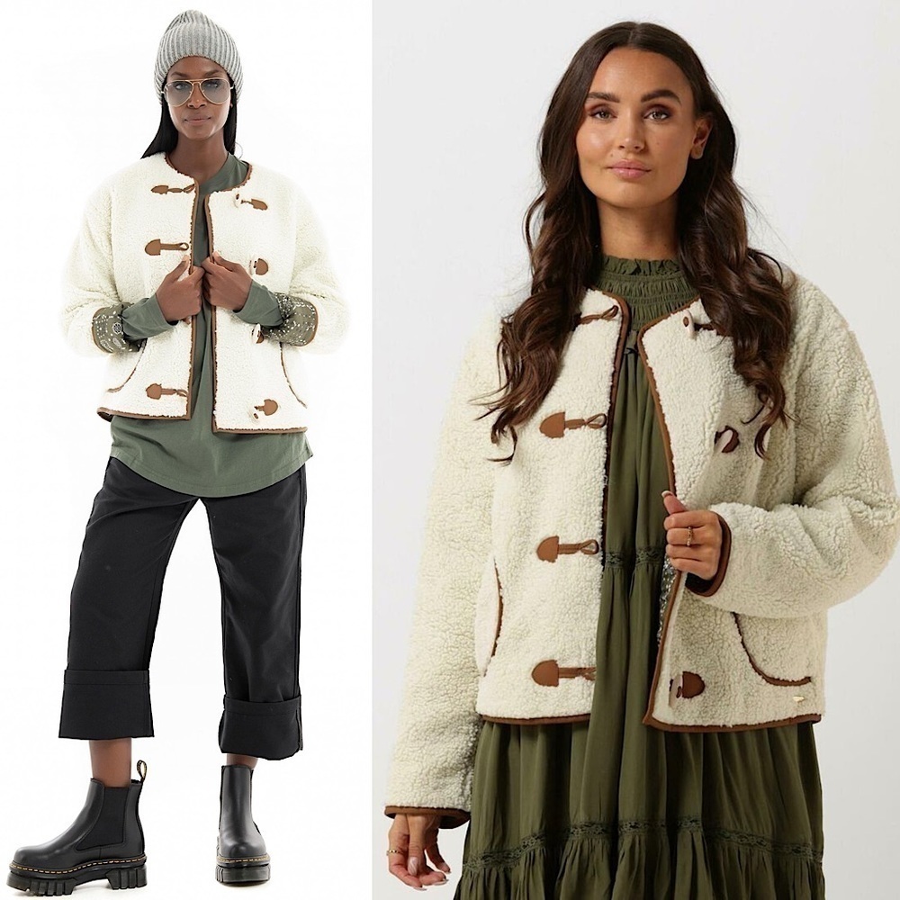 NWT SCOTCH & SODA Ivory Faux Sherpa Cropped Toggle Front Collarless Teddy Coat M